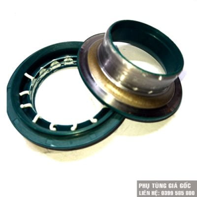 Phớt trục ngang cầu trước 46*70 Sử dụng cho các dòng máy Kubota L3408, L4508,L3108 Đường kính trong: 46mm Đường kính ngoài: 70mm Mã Phớt: BQ4504F (34070-13370) Xuất sứ: Đài Loan